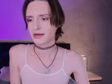 Offline kira_long on Chaturbate