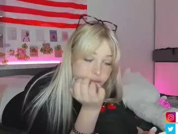 Offline krisi_myrr on Chaturbate