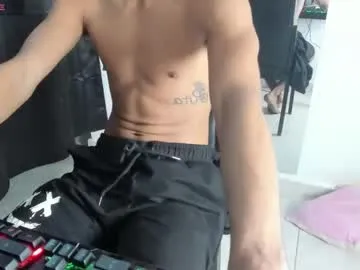 Offline latinking_master on Chaturbate