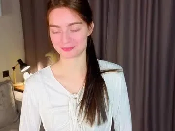 Freechat lauratang on Chaturbate