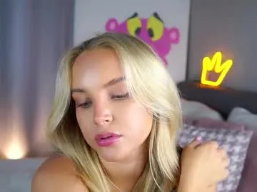 Offline lipswithsmileonthem on Chaturbate