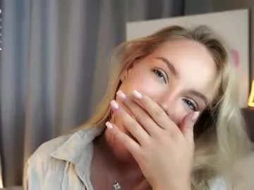 Offline lipswithsmileonthem on Chaturbate