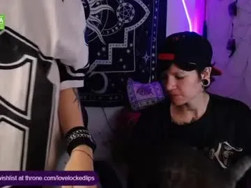 Offline lovelockedlips on Chaturbate