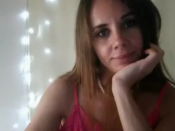 Freechat luciemack on Chaturbate