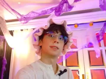 Offline luixdust1 on Chaturbate