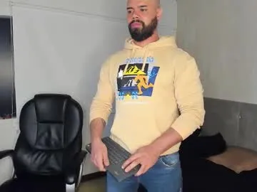 Offline luke_diaz7 on Chaturbate