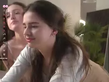 Freechat lunaolivia_ on Chaturbate