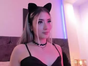 Offline lunar_leen on Chaturbate