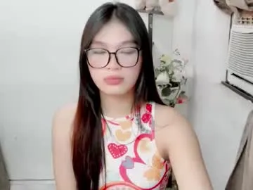 Freechat maniniyot69 on Chaturbate