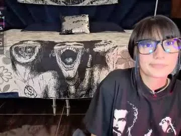 Offline mariagh_ on Chaturbate