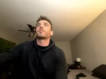 Offline master_louie on Chaturbate