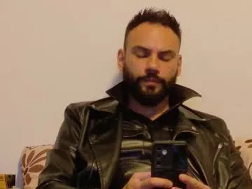 Offline master_roberto333 on Chaturbate