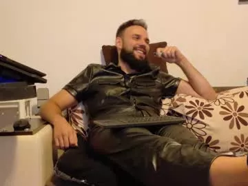 Offline master_roberto333 on Chaturbate