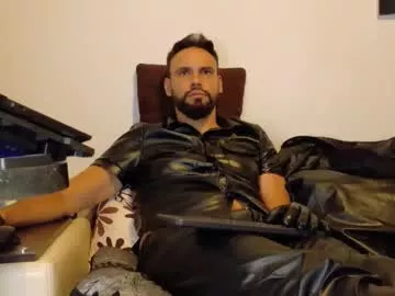 Offline master_roberto333 on Chaturbate