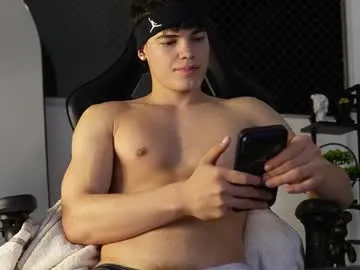 Offline max_cortes1_ on Chaturbate