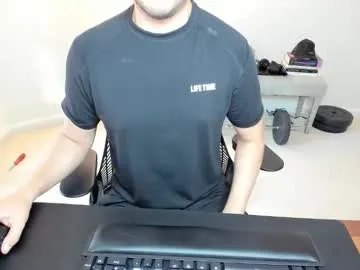 Offline maximal91 on Chaturbate