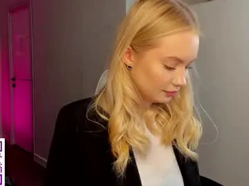 Offline melanie_ryer on Chaturbate