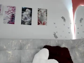 melody_cute10 on Chaturbate