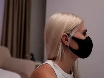 Offline meowwmee on Chaturbate