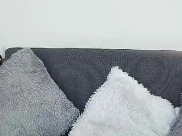 Offline mia_roux13 on Chaturbate