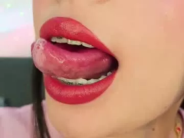 Offline mia_roux13 on Chaturbate