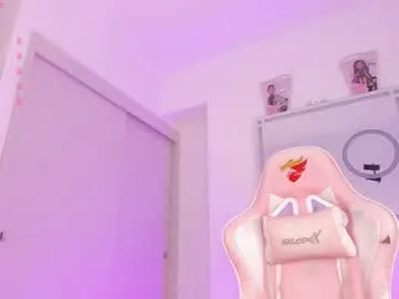 Offline mia_yourmommy on Chaturbate