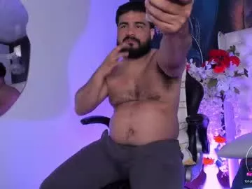 Offline michaelbear_ on Chaturbate