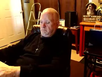 Offline midwestdad09 on Chaturbate