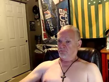 Offline midwestdad09 on Chaturbate