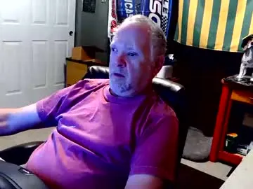 Offline midwestdad09 on Chaturbate