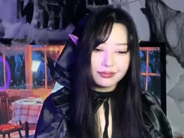 Offline mirafloat on Chaturbate