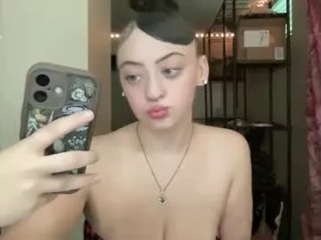 Offline misscognacwoods on Chaturbate