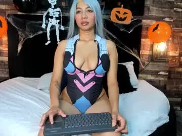 mochasins_ on Chaturbate