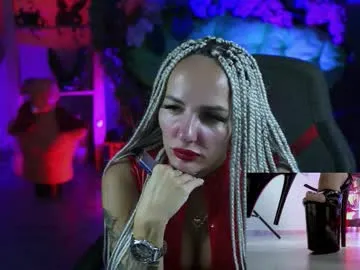 Freechat monicamaxwel on Chaturbate