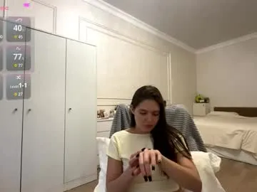 Offline moraimfeld on Chaturbate