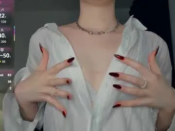 Freechat nakishacroshaw on Chaturbate