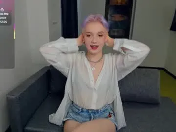 Freechat nakishacroshaw on Chaturbate