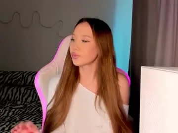 Offline neyrmina on Chaturbate