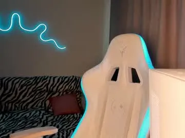 Offline neyrmina on Chaturbate