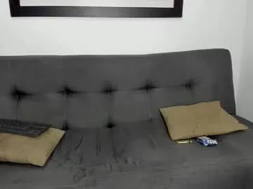 Offline nikki_uwu on Chaturbate