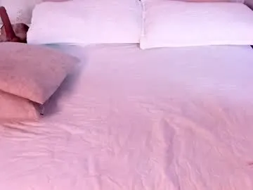 Freechat noa_butterfly on Chaturbate