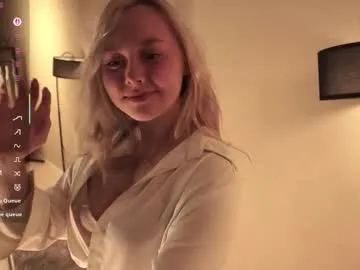 Offline odelynbrower on Chaturbate