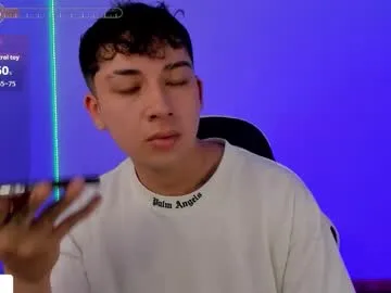 Offline oliver_kyy on Chaturbate