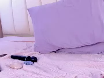 Offline omstudio1994 on Chaturbate