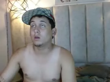 Offline owenandrosecs on Chaturbate