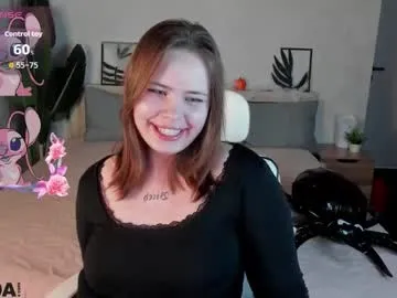 Offline pauline_moore on Chaturbate