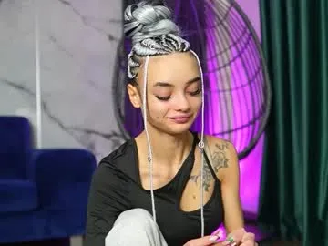 Offline rachelravee on Chaturbate