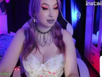 Offline razor_claw on Chaturbate