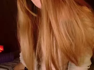 Offline roseberryred on Chaturbate