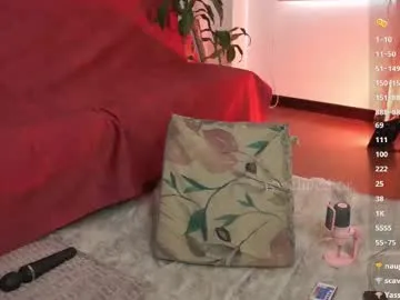 Offline roselinedior on Chaturbate